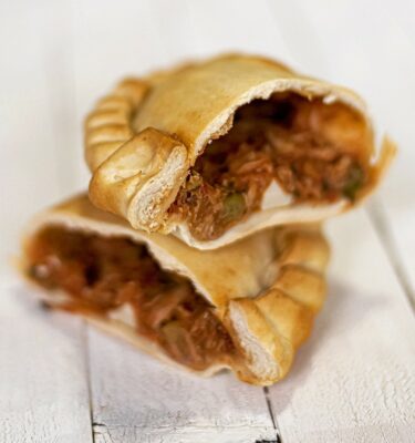 Empanada-de-atún-de-La-Grosella-foto-de-@sara_buzon-para-@davidelagrosella-Instagram