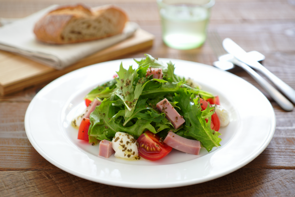 Ensalada verde con jamón york y mozzarella