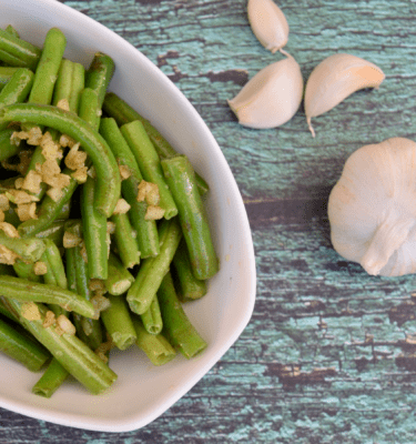 Judías verdes salteadas con ajo de La Grosella1