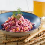 Comida a domicilio - Ensaladilla alemana con salmon marinado y remolacha