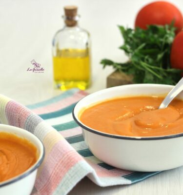 Crema-de-tomate-con-zanahoria-y-jengibre-de-La-Grosella