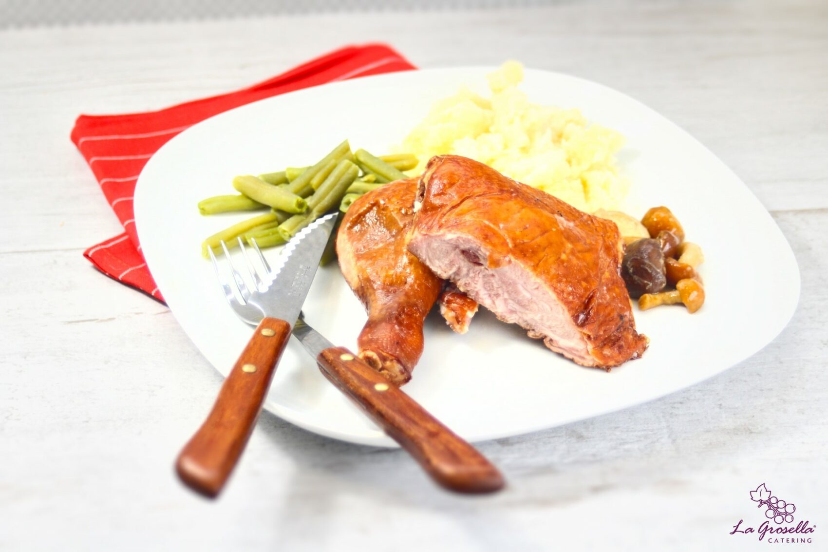 Muslo-y-contramulso-de-pollo-ahumado-de-La-Grosella