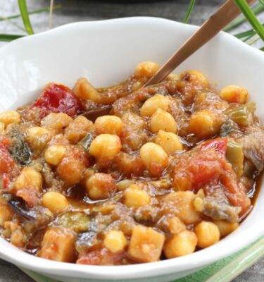 Ragú de verduras con garbanzos de La Grosella