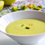 Comida a domicilio - Gazpacho verde con aguacate y calabacín