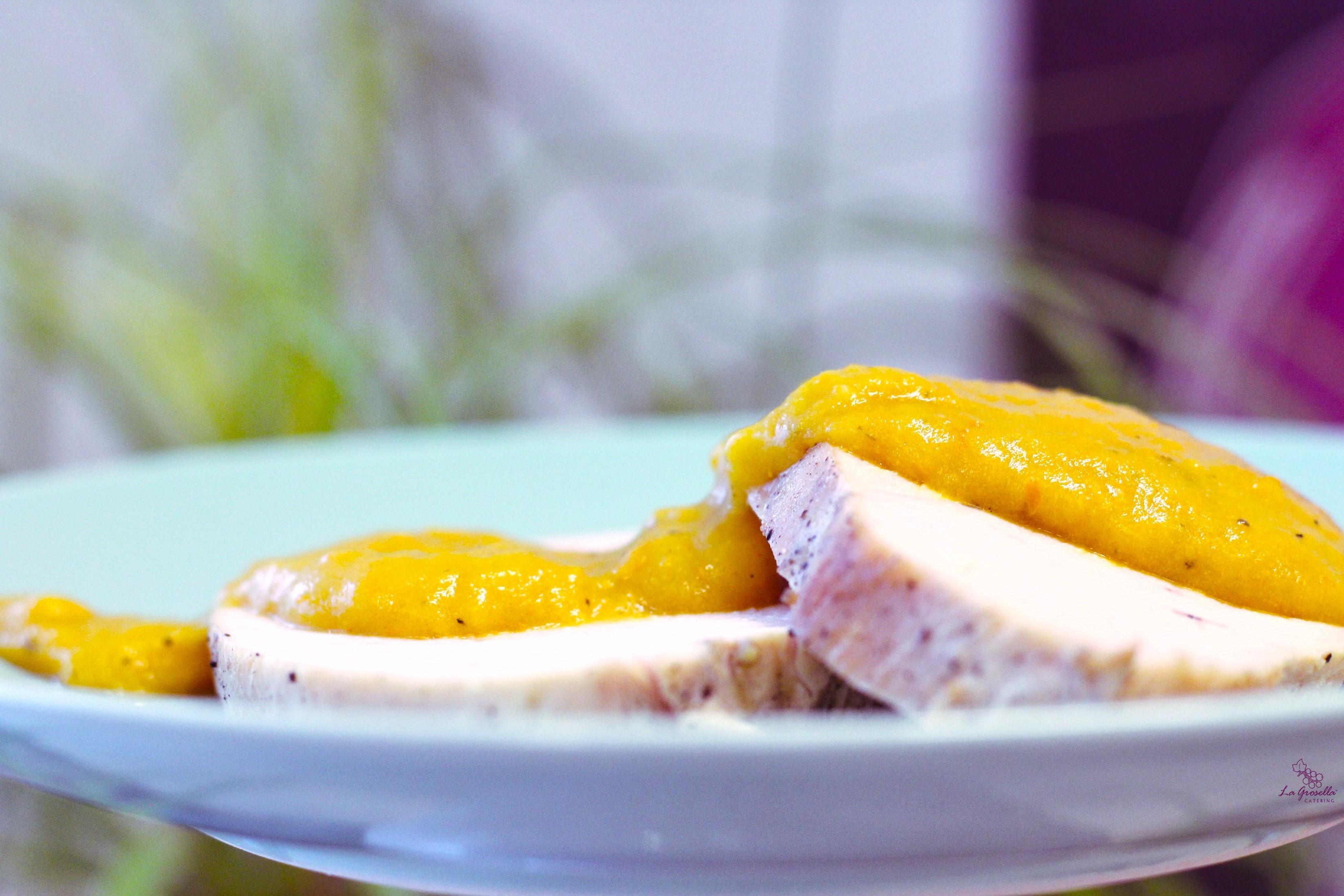 Patatas a la gallega Pechuga de pavo asada con salsa de naranja