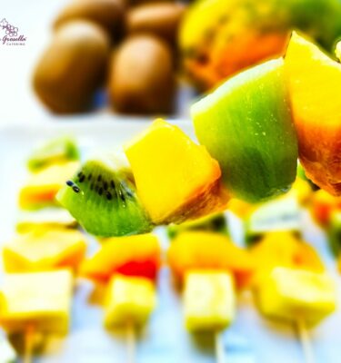Brochetas de 5 piezas de fruta de La Grosella_
