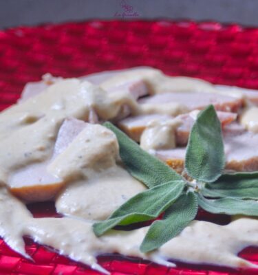 Solomillo de cerdo con salda de vermut de La Grosella