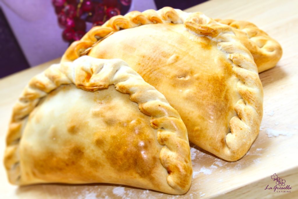 Empanada chilena de atún