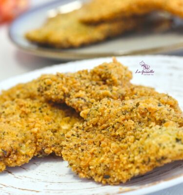 Filete-de-pollo-empanado-de-La-Grosella-Emplatado