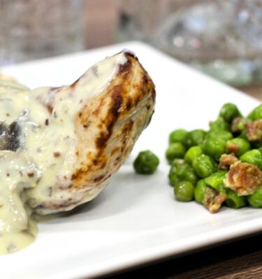 Secreto con salsa Strogonoff