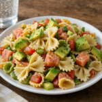 Comida a domicilio - Ensalada de pasta con aguacate y salmón marinado