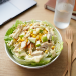 Comida a domicilio - Ensalada americana con pollo kebab