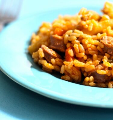 Arroz con salchichas y verduras de La Grosella