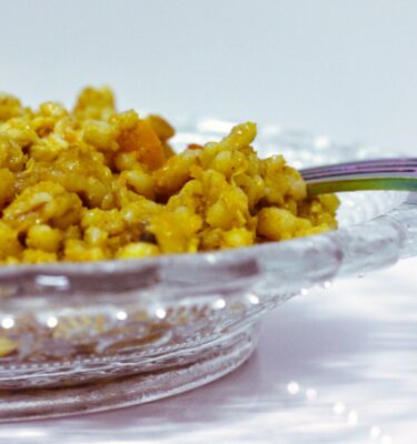 Pilaf de trigo tierno con solomillo de pollo y especias Ras Hanout de La Grosella