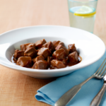 Comida a domicilio - Lengua de vaca estofada con salsa verduras