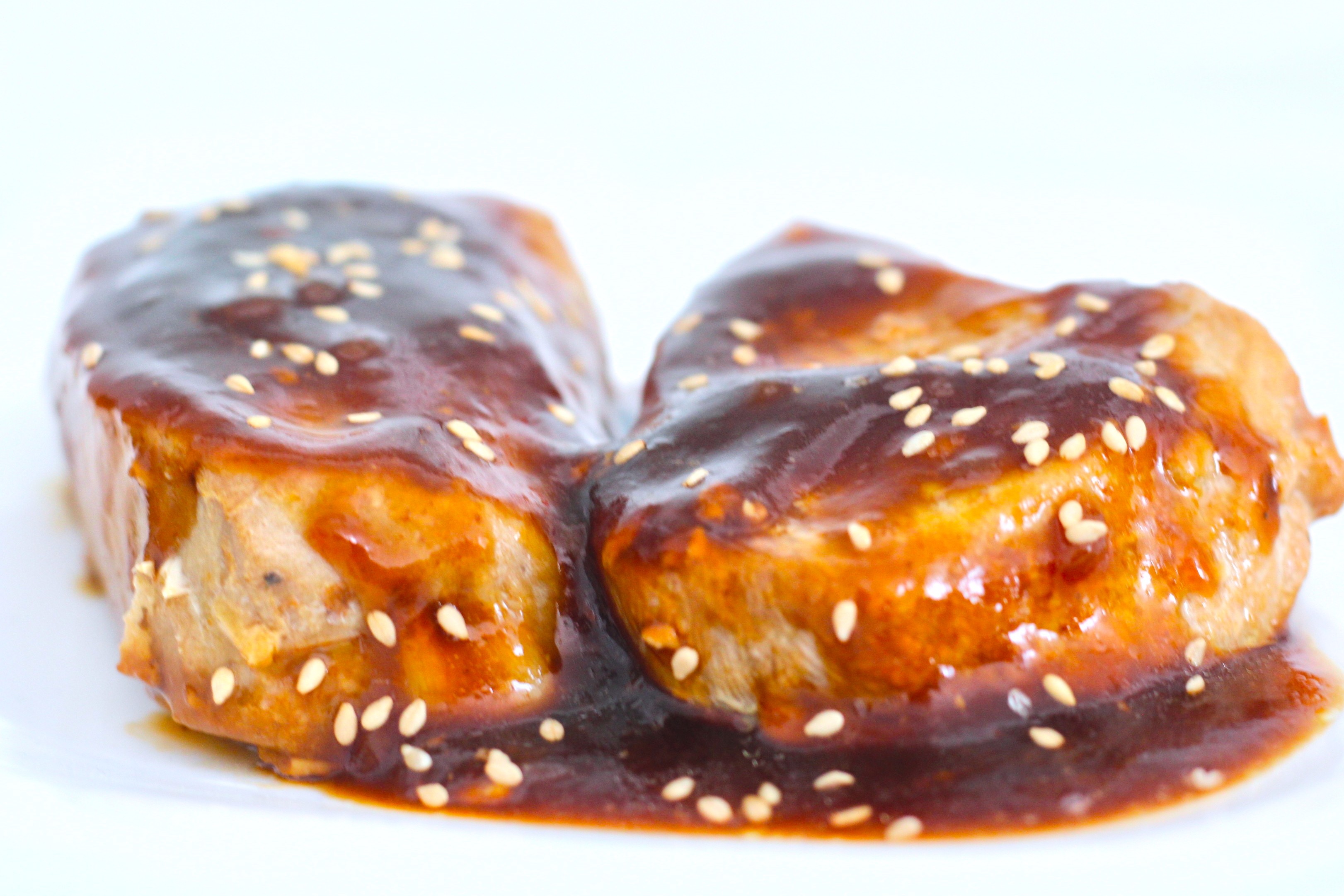 Sopa vegana con acedera y boniato Atún con salsa teriyaki