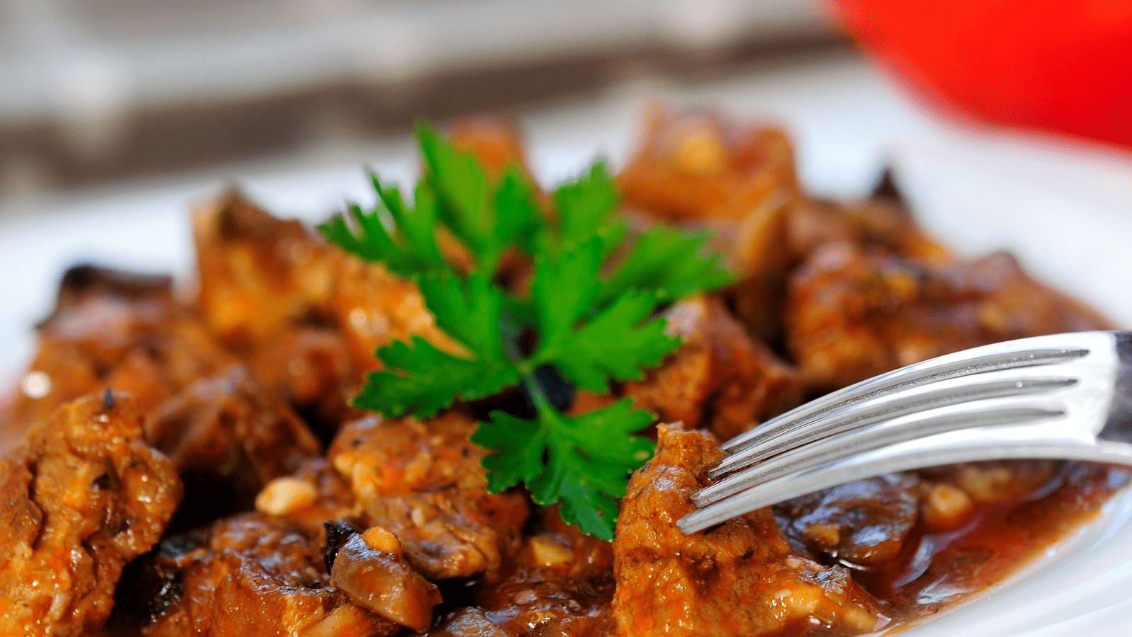 Cerdo guisado con salsa inglesa de La Grosella