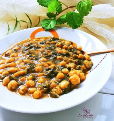 Potaje de garbanzos emplatado de La Grosella
