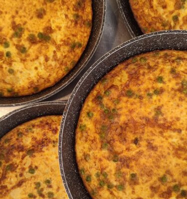 Tortilla de patatas con atún y guisantes de La Grosella