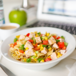 Comida a domicilio - Ensalada de pasta con pavo y verduras