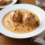 Comida a domicilio - Albóndigas de pavo con salsa cremosa de tomate seco y parmesano