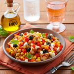 Comida a domicilio - Ensalada de garbanzos con pollo al pesto rosso