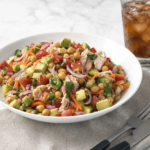 Comida a domicilio - Ensalada de garbanzos con pavo, aguacate y vinagreta de Módena