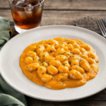 Comida a domicilio - Ñoquis con salsa de boniato y leche de coco